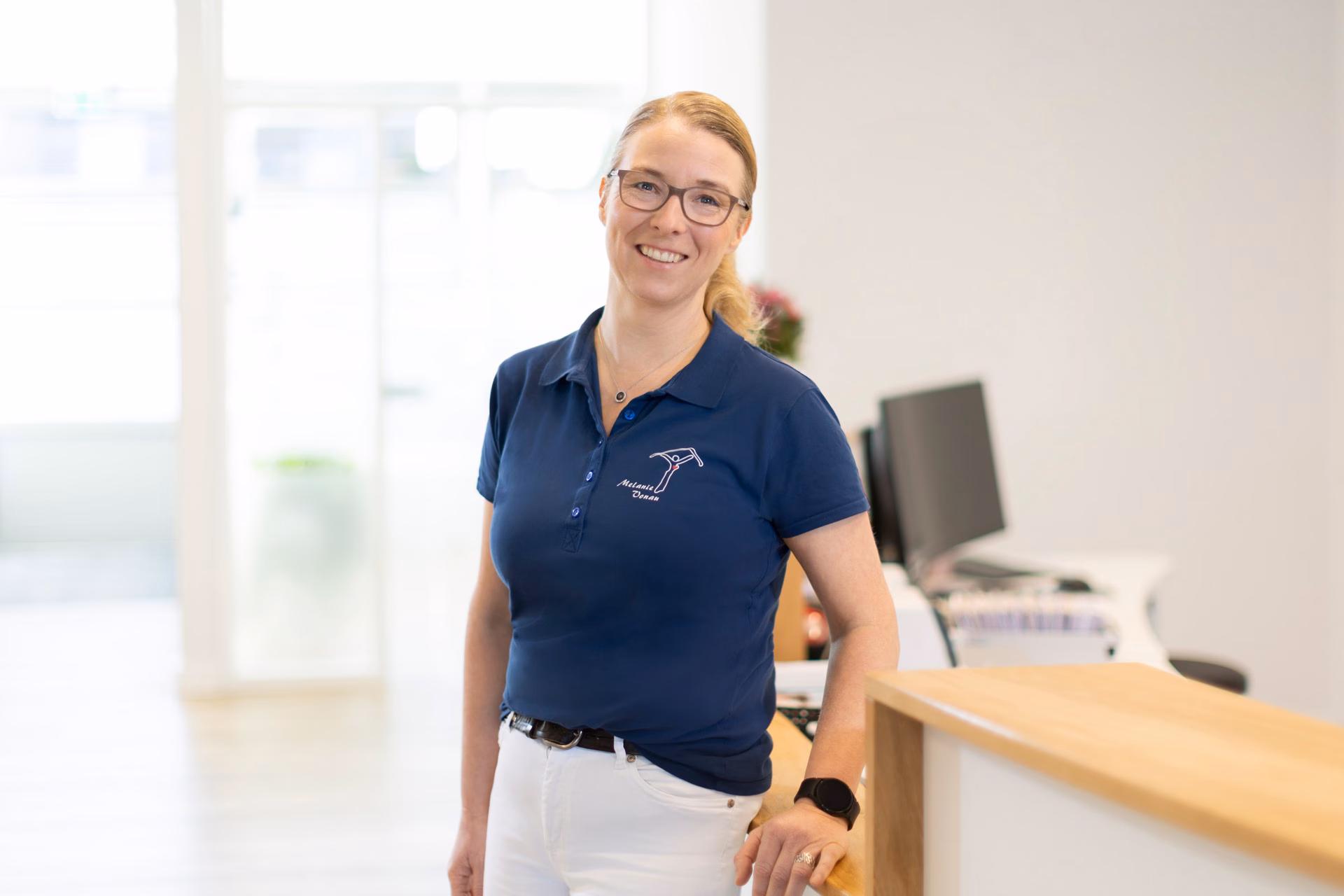 Melanie in der Arztpraxis Reher Lopes